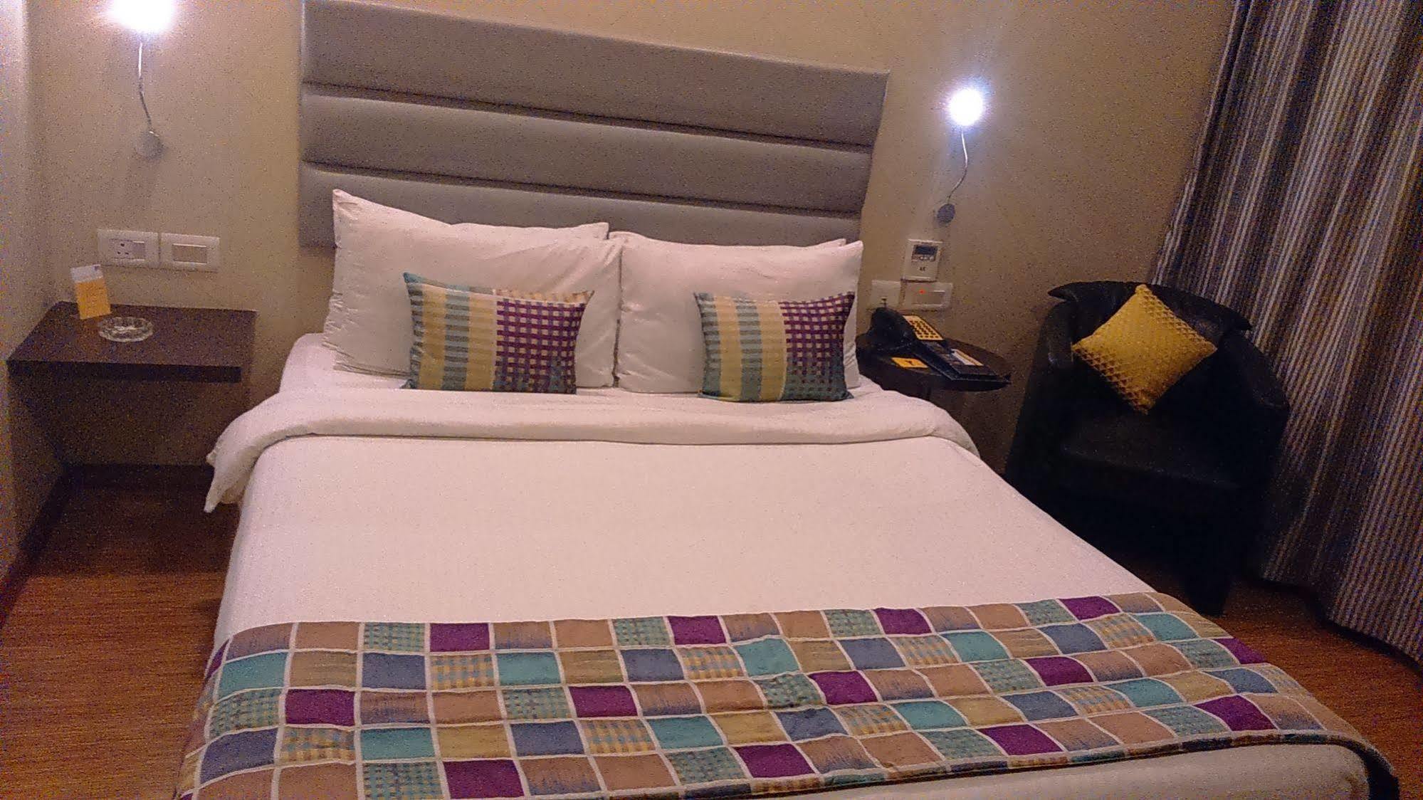 Keys Select By Lemon Tree Hotels, Whitefield, Bengaluru Εξωτερικό φωτογραφία